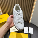 اسنیکر برند Fendi