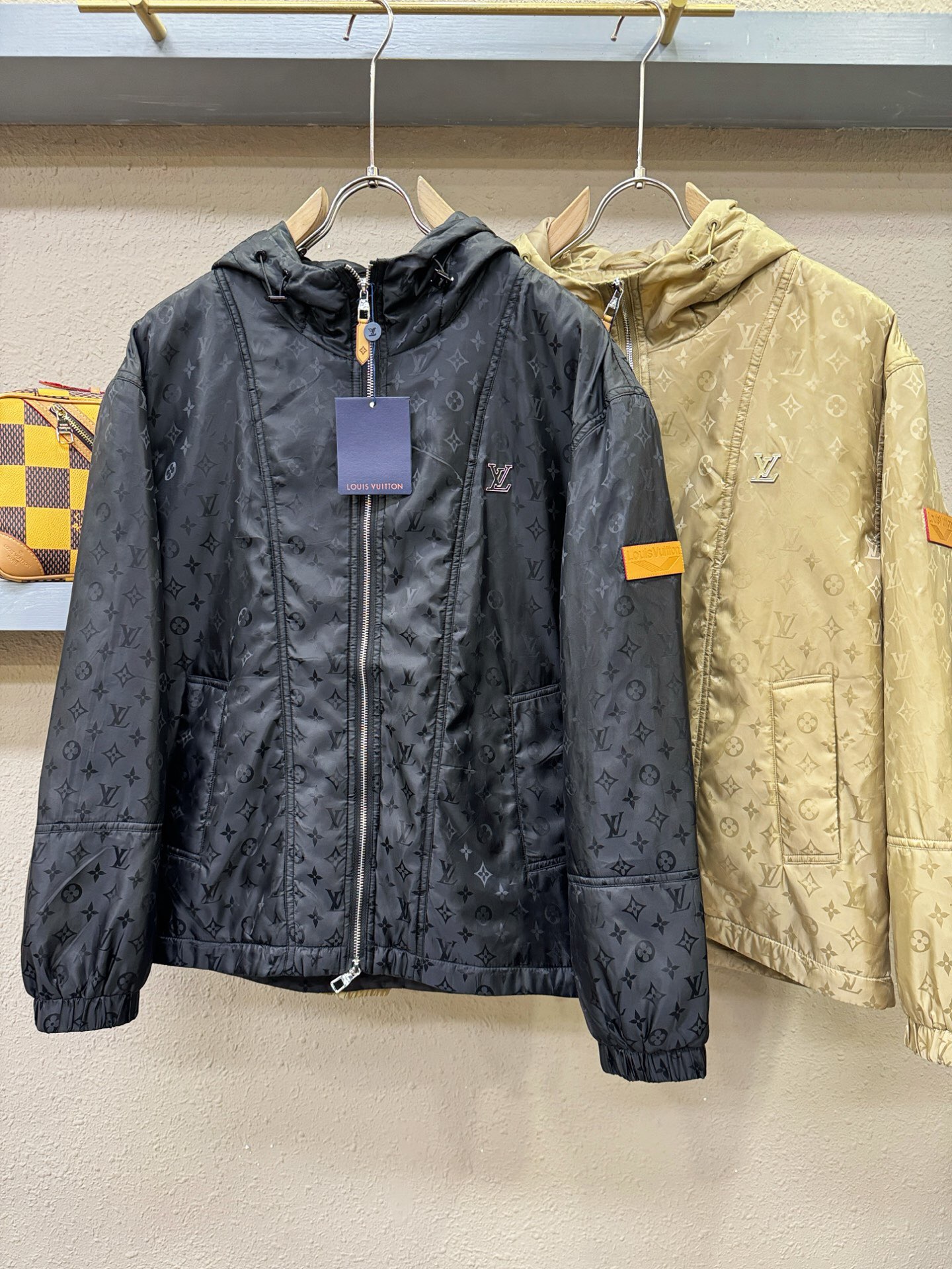 کاپشن مردانه برند Louis Vuitton