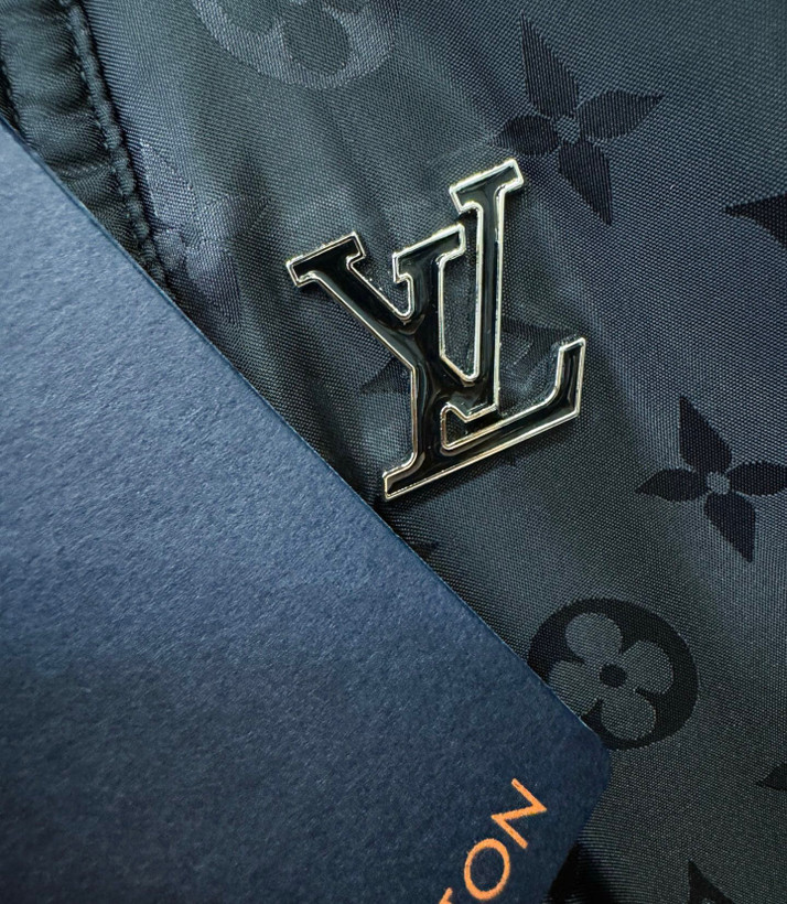 کاپشن مردانه برند Louis Vuitton