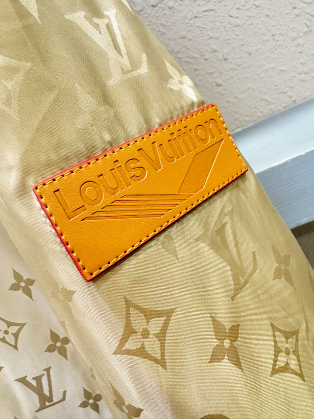 کاپشن مردانه برند Louis Vuitton