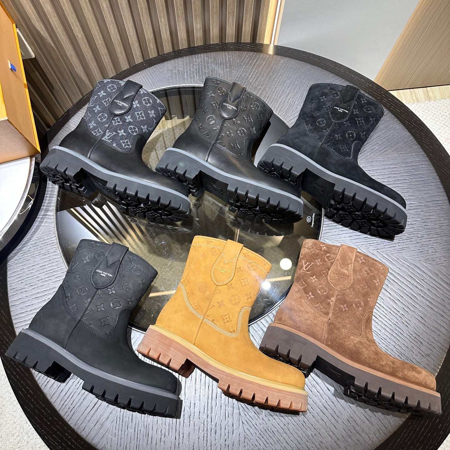 بوت مردانه برند Louis Vuitton