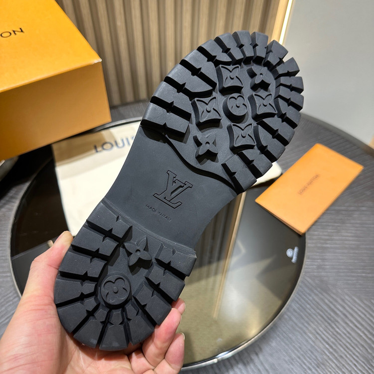 بوت مردانه برند Louis Vuitton