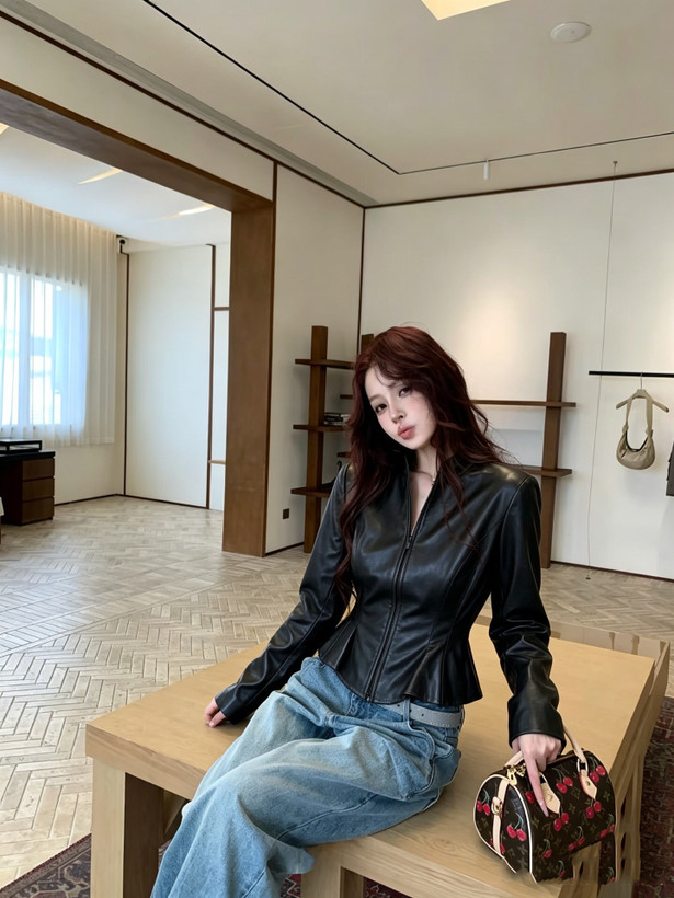 کت چرم زنانه برند Alexander Wang