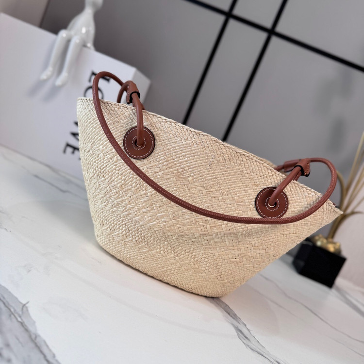 کیف زنانه برند Loewe مدل ۲۰۲۶