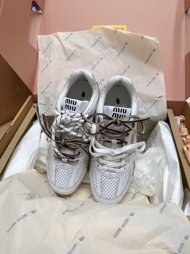 اسنیکر زنانه برند MiuMiu✖️newBalance