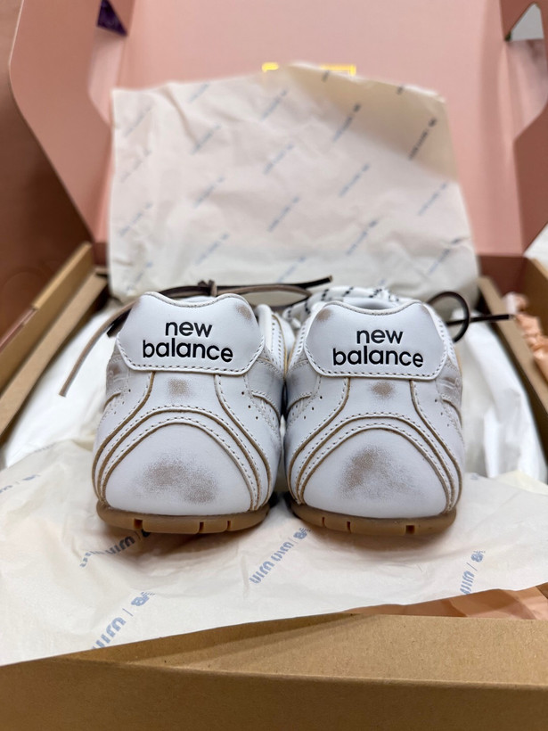 اسنیکر زنانه برند MiuMiu✖️newBalance