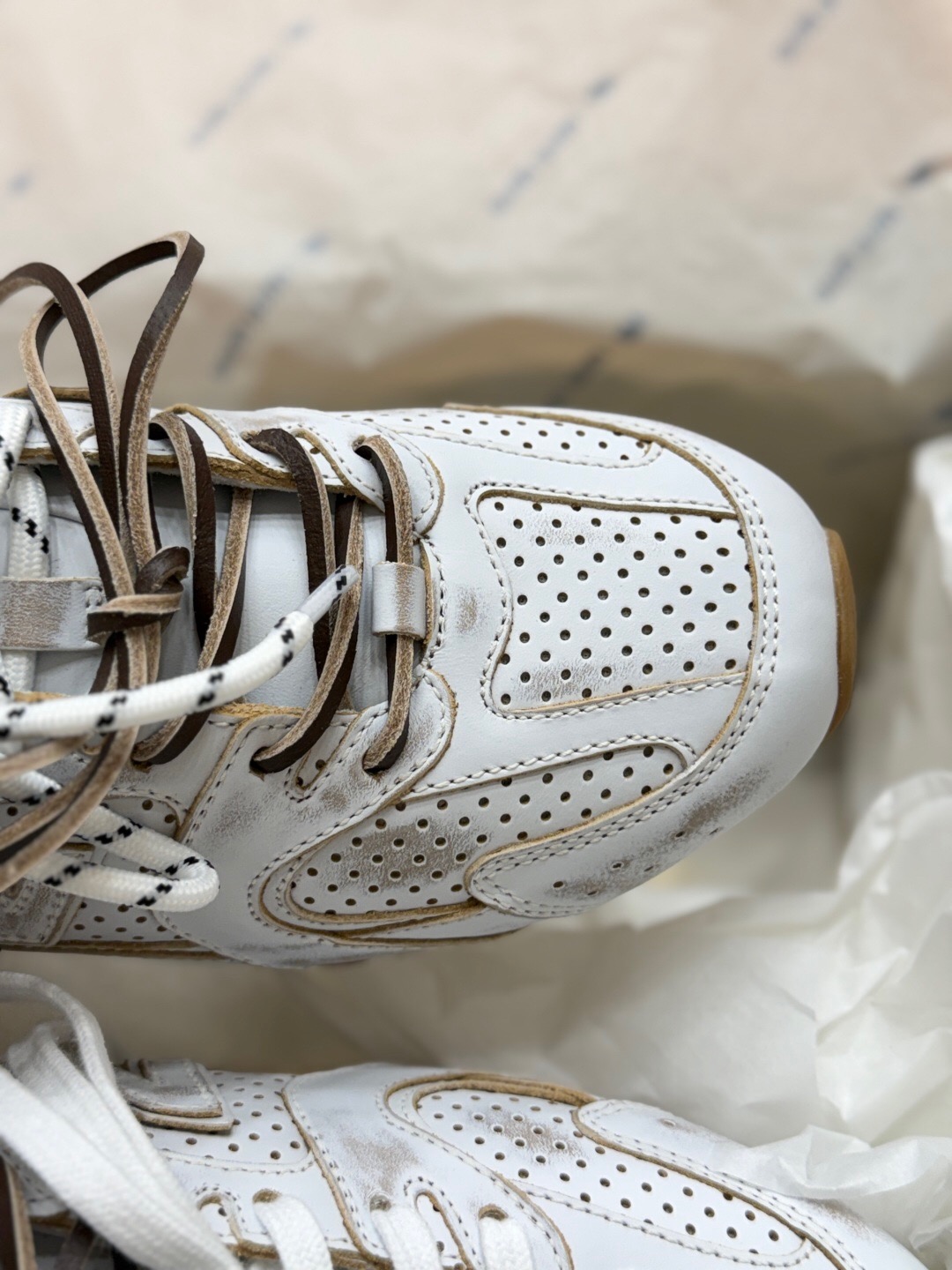 اسنیکر زنانه برند MiuMiu✖️newBalance