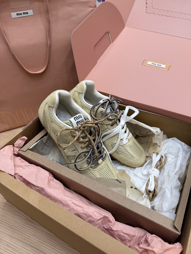 اسنیکر زنانه برند MiuMiu✖️newBalance