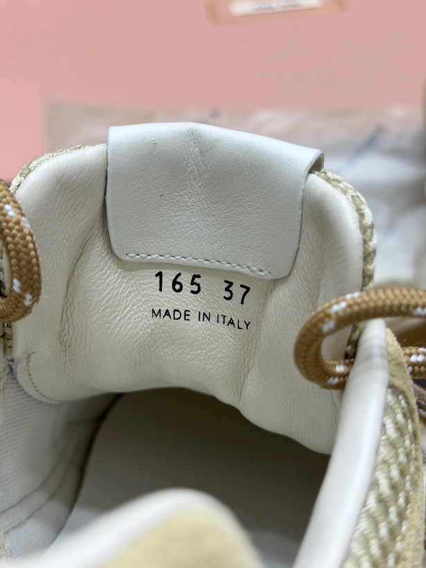 اسنیکر زنانه برند MiuMiu✖️newBalance