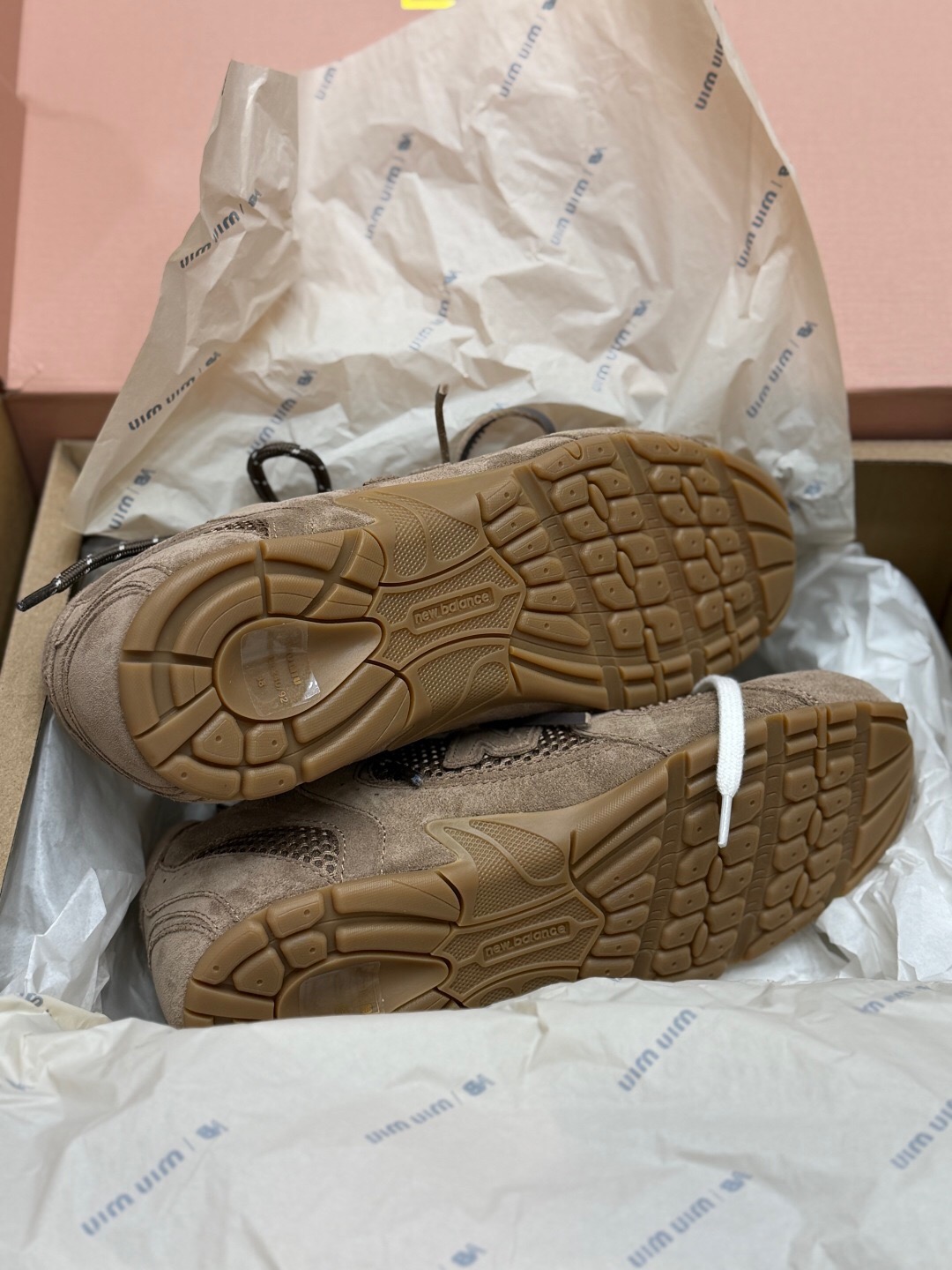 اسنیکر زنانه برند MiuMiu✖️newBalance
