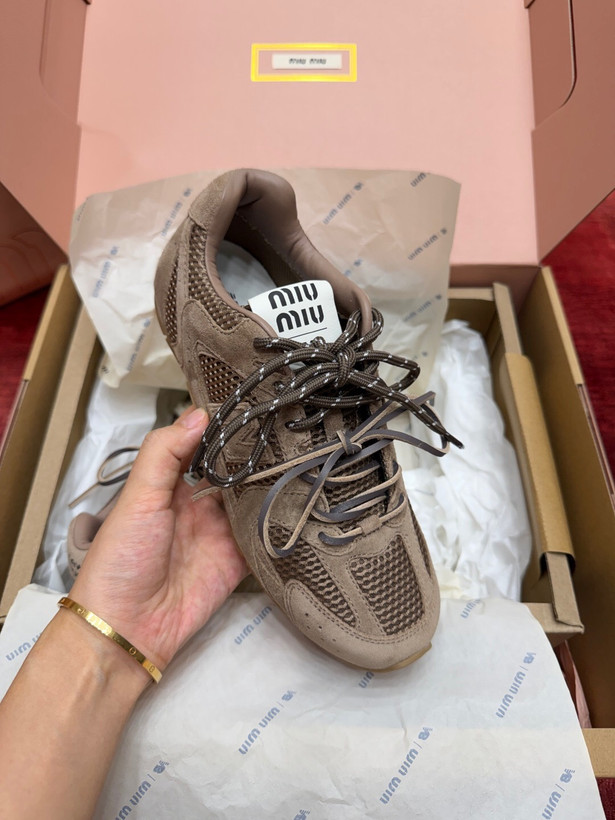 اسنیکر زنانه برند MiuMiu✖️newBalance