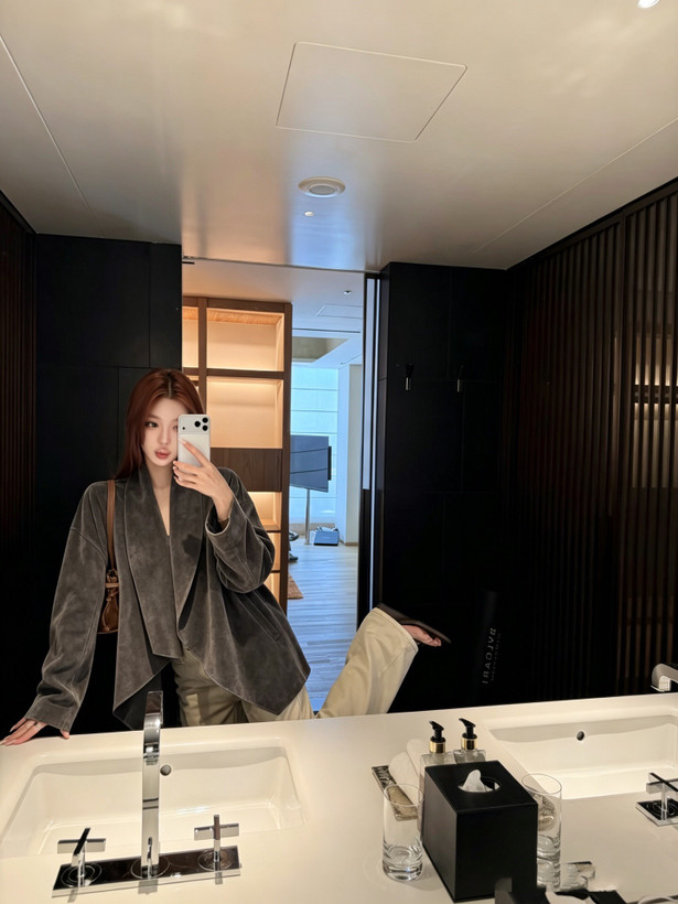 کت چرم زنانه برند Loro Piana