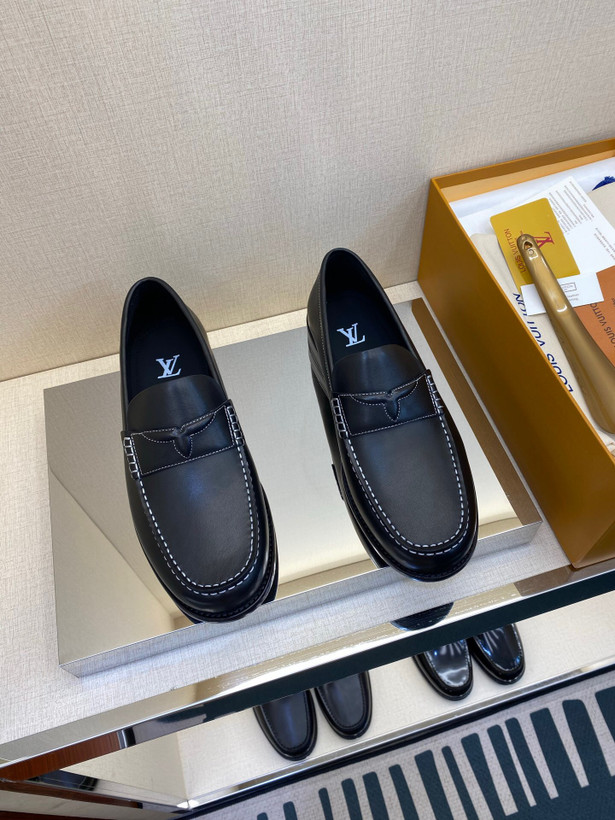 کالج مردانه برند Louis Vuitton