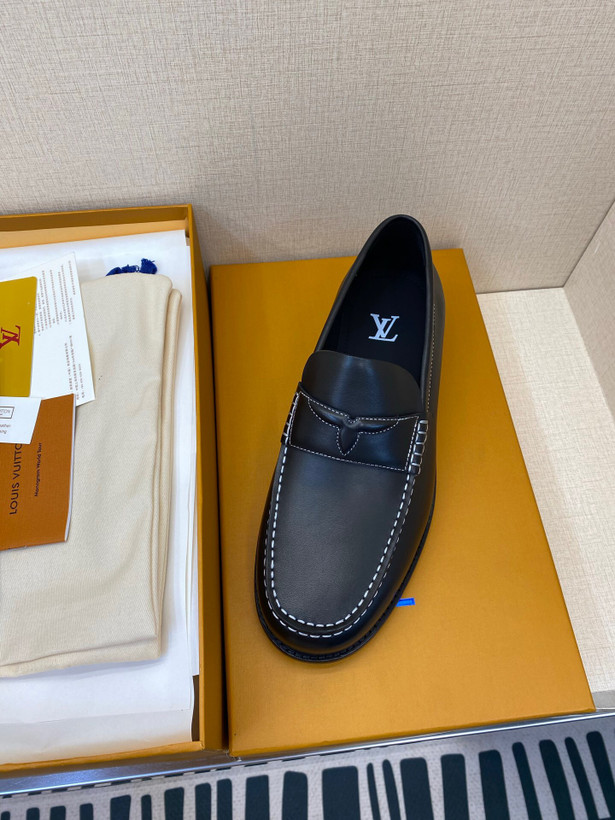 کالج مردانه برند Louis Vuitton