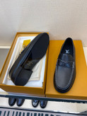 کالج مردانه برند Louis Vuitton