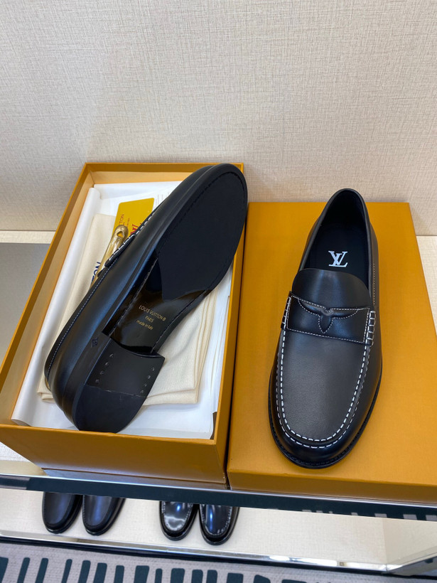 کالج مردانه برند Louis Vuitton