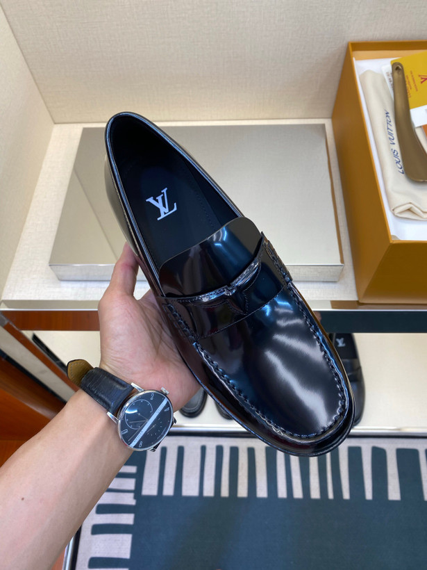 کالج مردانه برند Louis Vuitton
