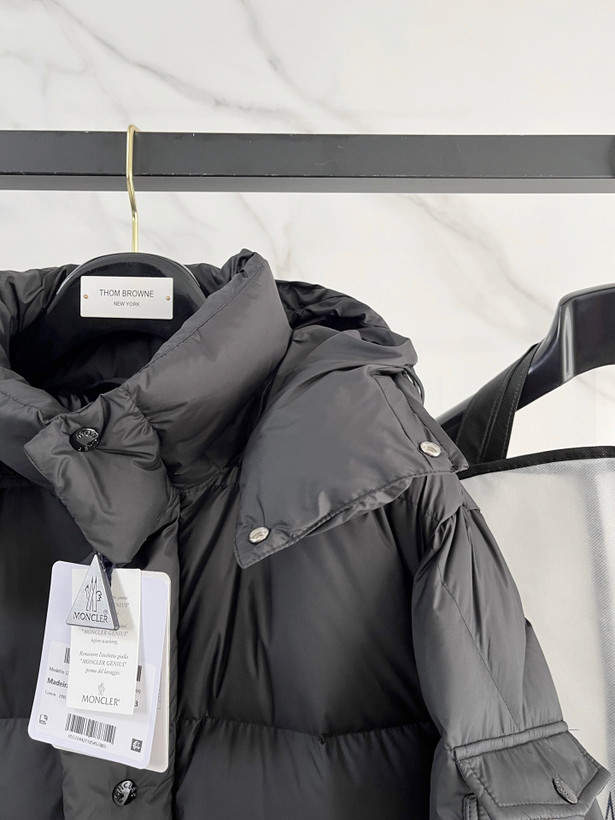 کاپشن بلند مردانه برند Moncler