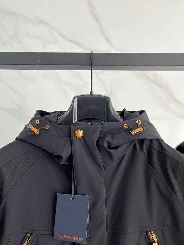 کاپشن مردانه برند Louis Vuitton