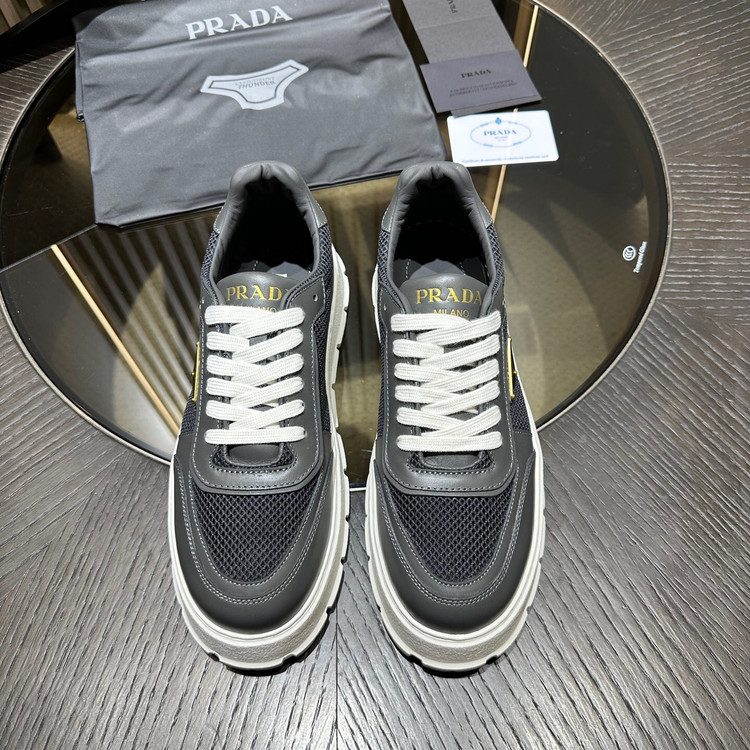 کفش کتانی مردانه برند prada