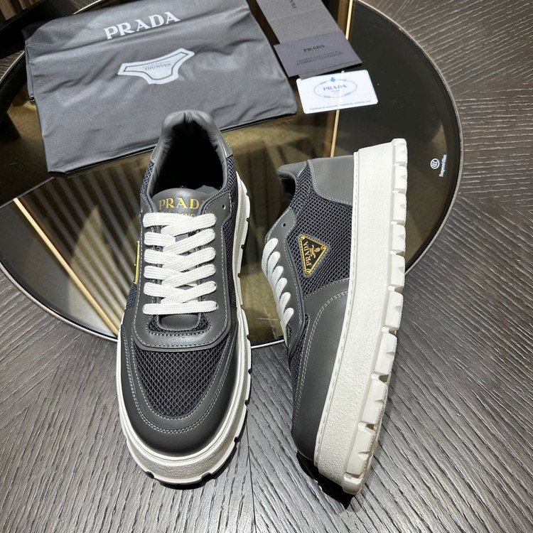 کفش کتانی مردانه برند prada