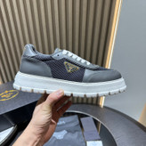 کفش کتانی مردانه برند prada