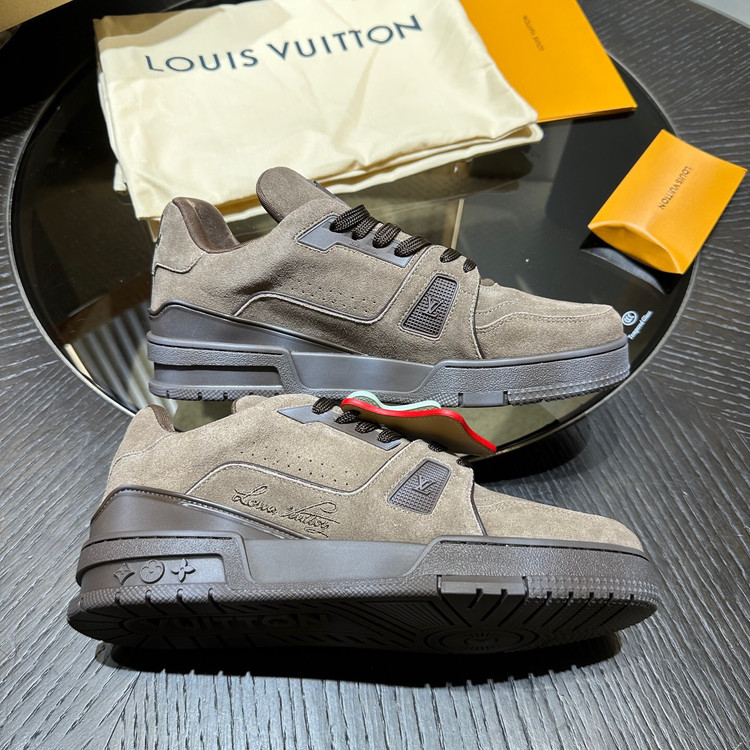 اسنیکر مردانه برند Louis Vuitton