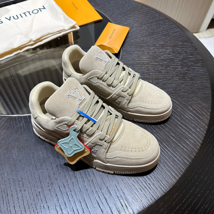 اسنیکر مردانه برند Louis Vuitton