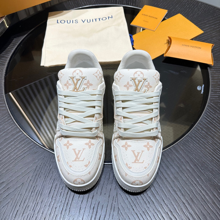 اسنیکر مردانه برند Louis Vuitton