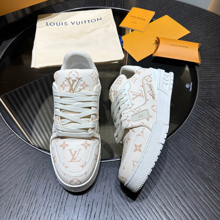 اسنیکر مردانه برند Louis Vuitton