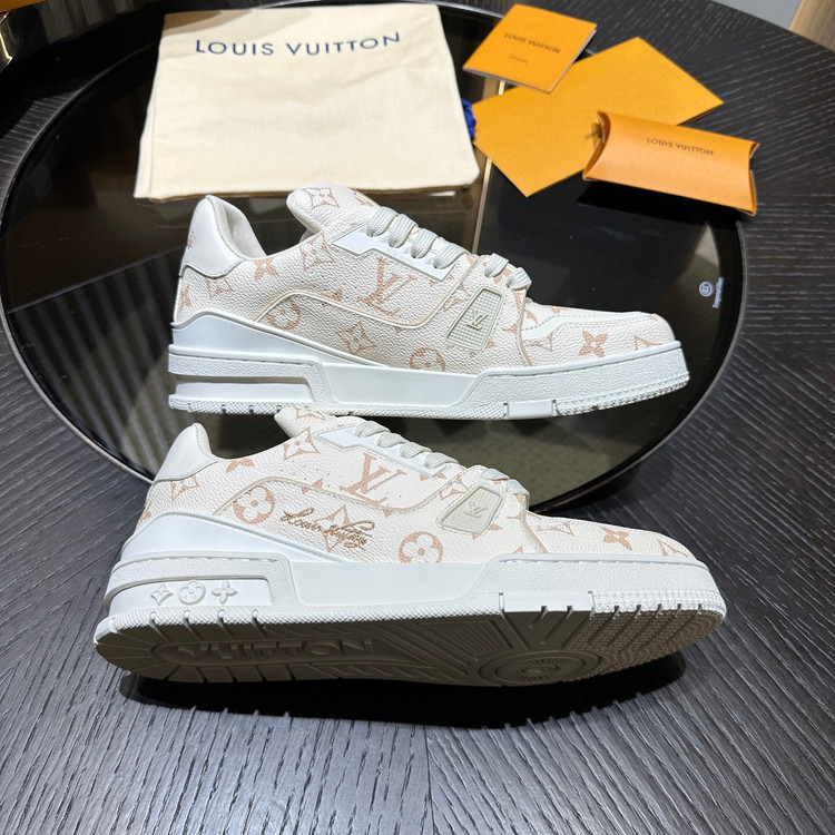 اسنیکر مردانه برند Louis Vuitton