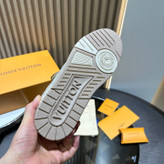 اسنیکر مردانه برند Louis Vuitton