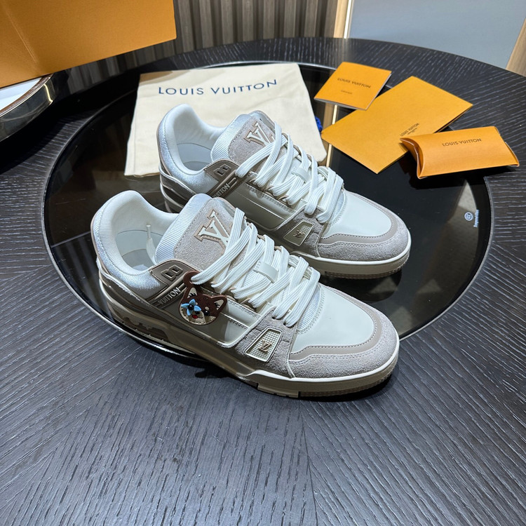 اسنیکر مردانه برند Louis Vuitton