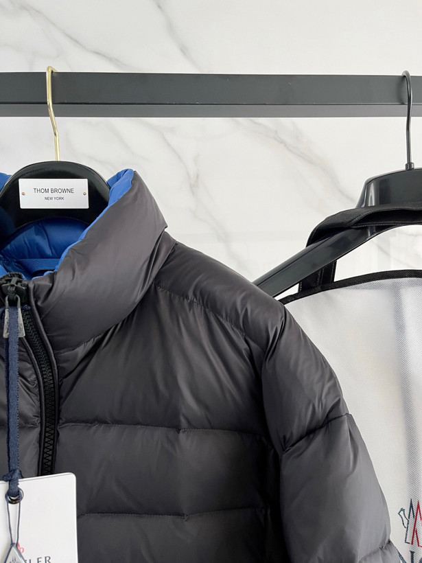 کاپشن مردانه برند Moncler