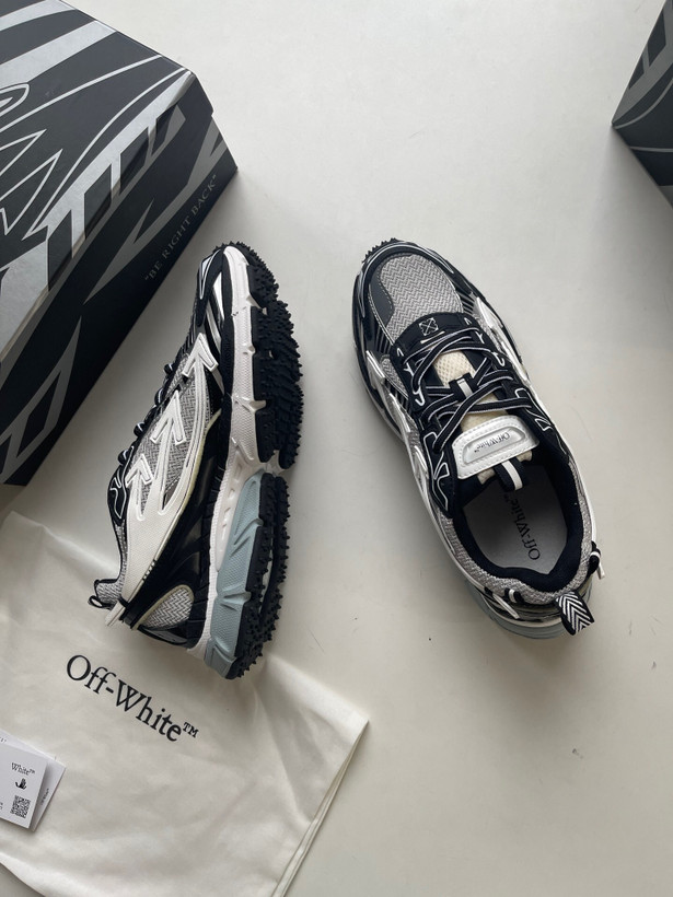 اسنیکر برند OFF WHITE مدل RIGHT BACK