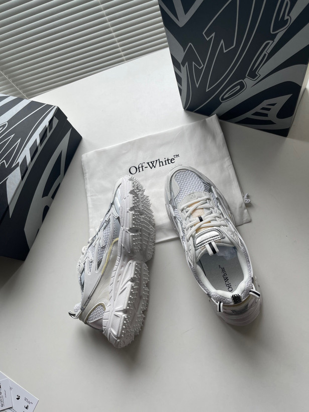 اسنیکر برند OFF WHITE مدل RIGHT BACK
