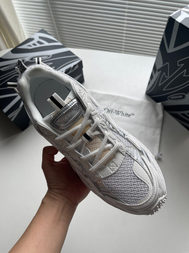 اسنیکر برند OFF WHITE مدل RIGHT BACK