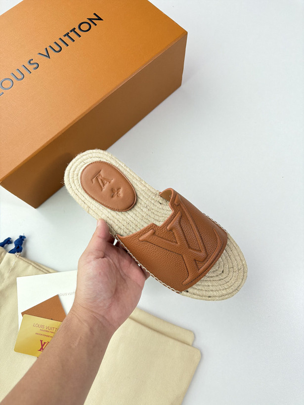 صندل مردانه برند Louis Vuitton