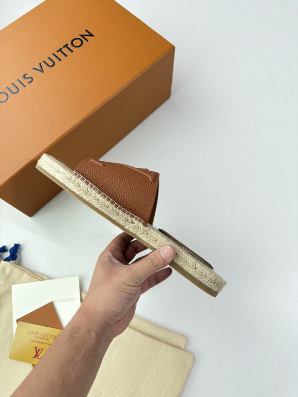 صندل مردانه برند Louis Vuitton