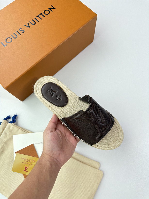 صندل مردانه برند Louis Vuitton