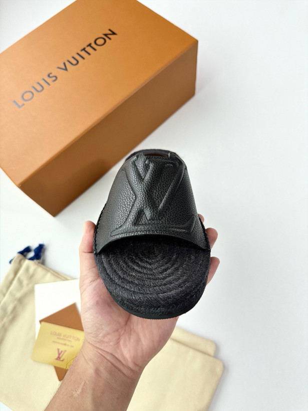 صندل مردانه برند Louis Vuitton