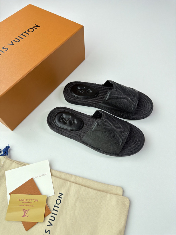 صندل مردانه برند Louis Vuitton
