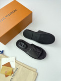 صندل مردانه برند Louis Vuitton