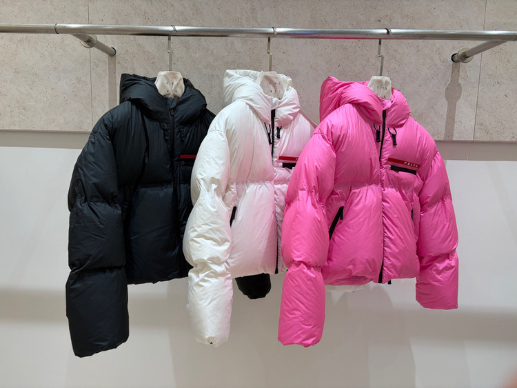 کاپشن زنانه برند Prada