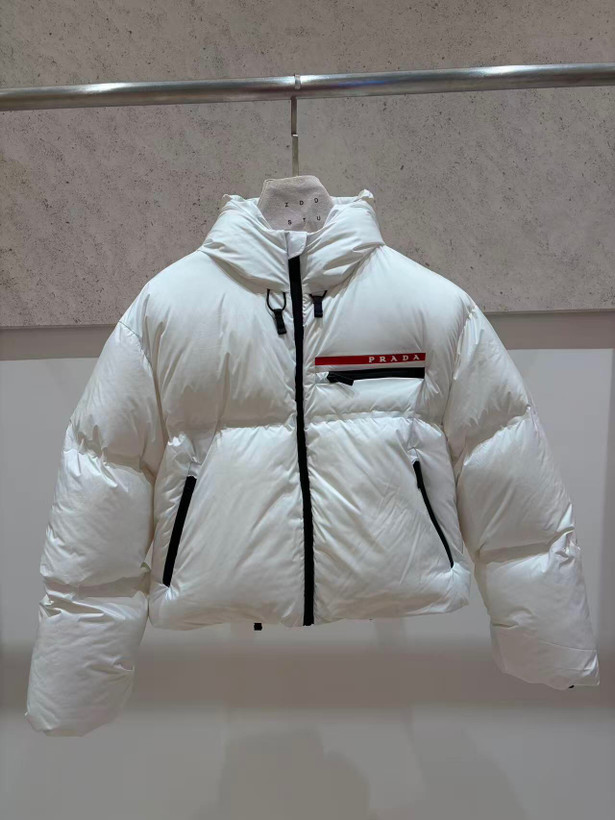 کاپشن زنانه برند Prada