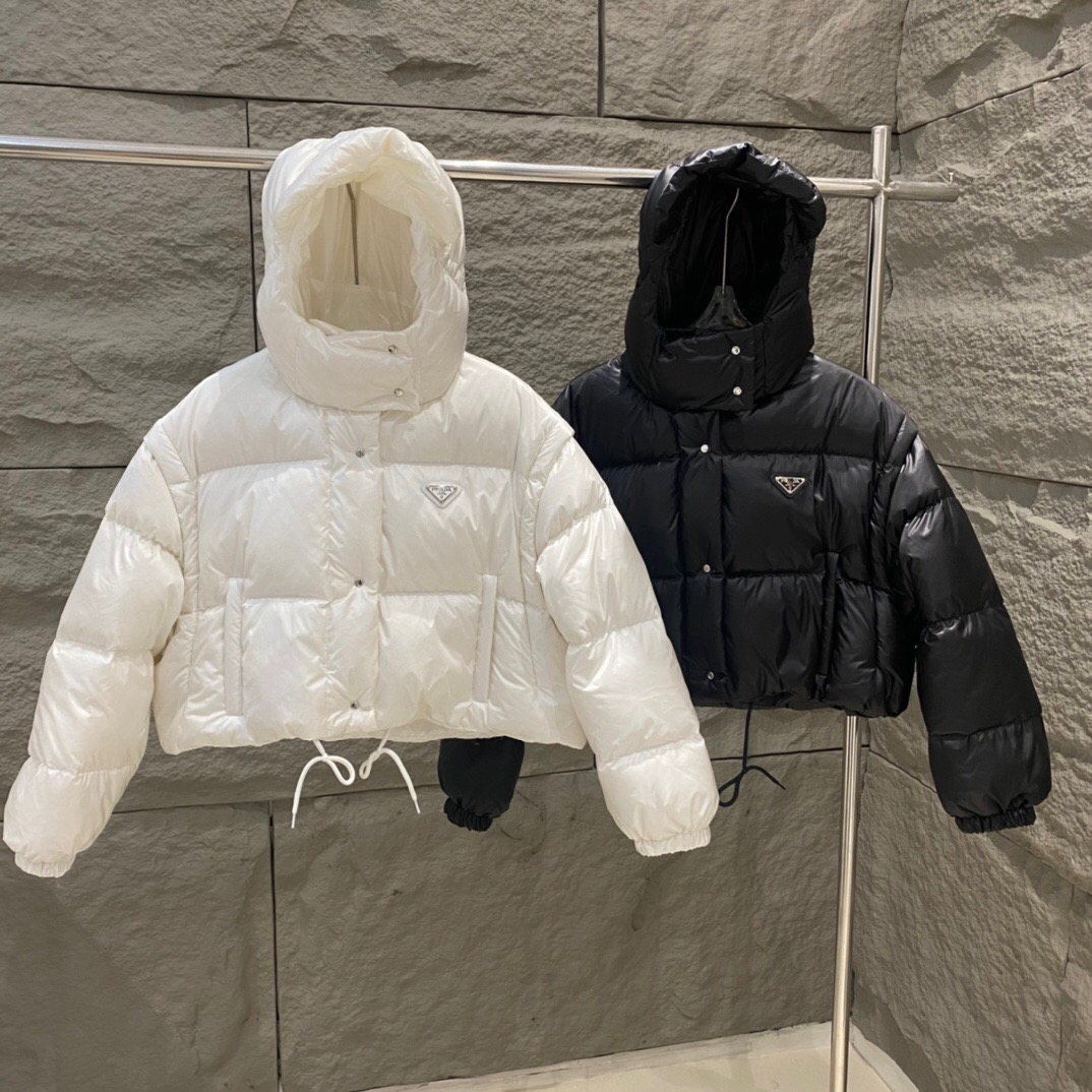 کاپشن زنانه برند Prada