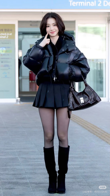 کاپشن زنانه برند Prada