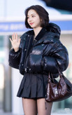 کاپشن زنانه برند Prada