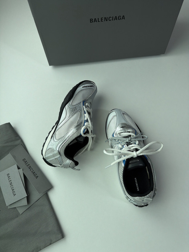اسنیکر برند Balenciaga مدل Radar 2026