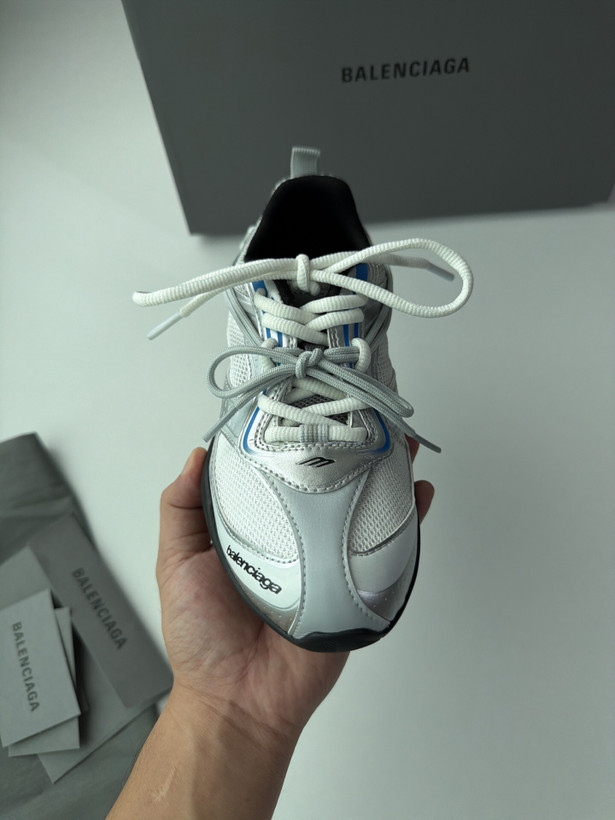اسنیکر برند Balenciaga مدل Radar 2026